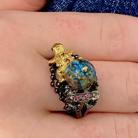 Boulder Azurite & Ruby Frog Ring - Picture 3 of 9